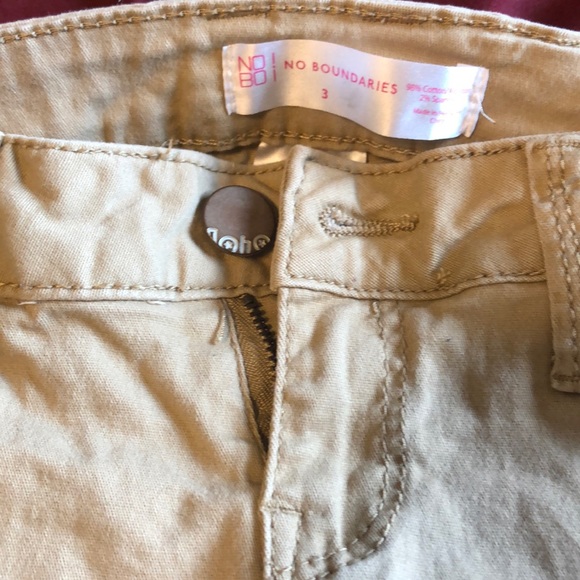 No Boundaries - khaki jeans - Picture 2 of 3